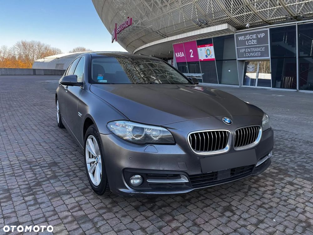 BMW Seria 5 520d xDrive - 7