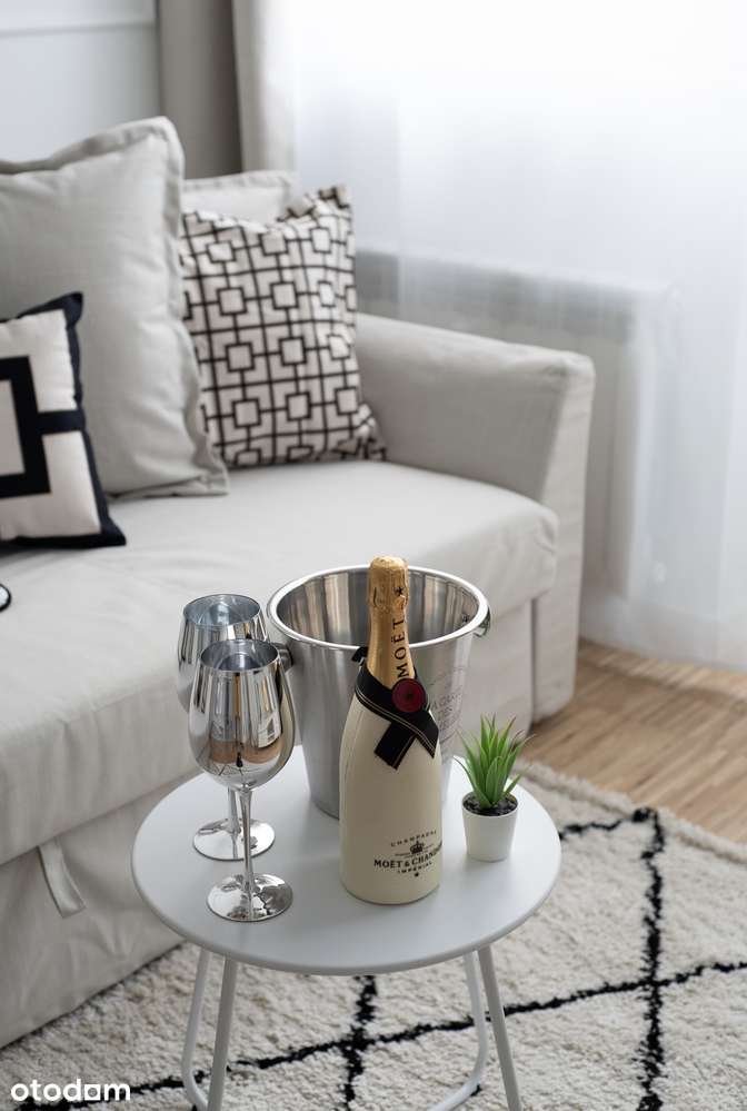 LUX Śródmieście Centrum Warszawa 2 pokojowy apartament Glamour metro