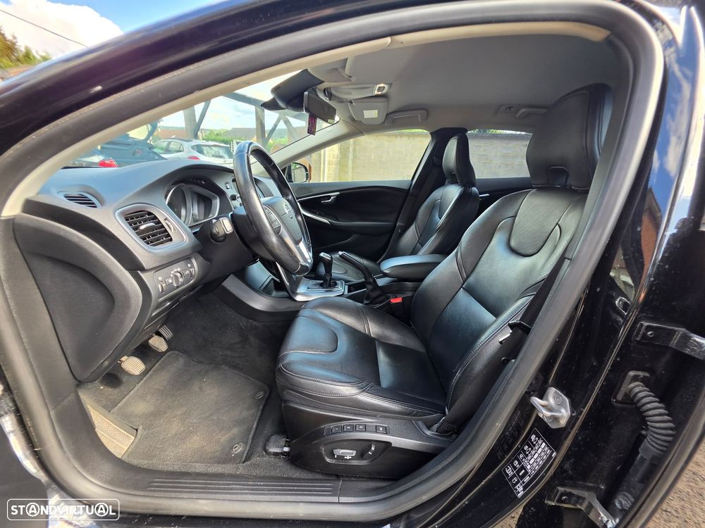Volvo V40 D4 Summum - 15