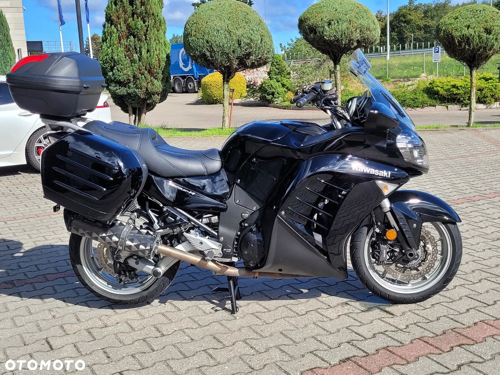 Kawasaki GTR - 3