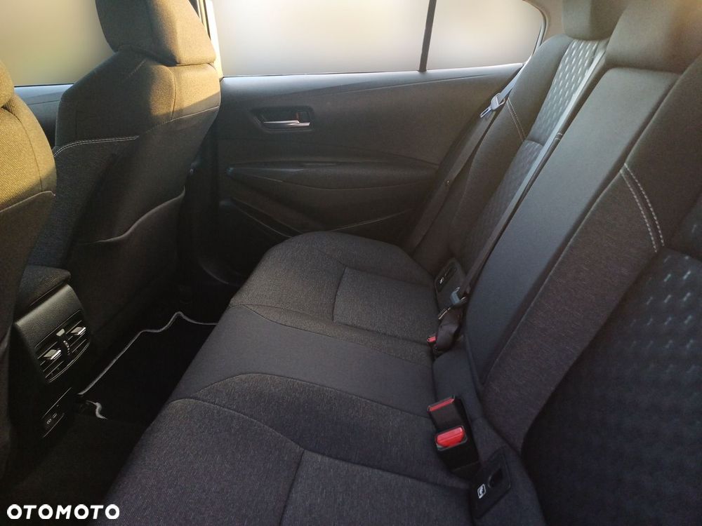 Toyota Corolla 1.8 Hybrid Comfort - 12