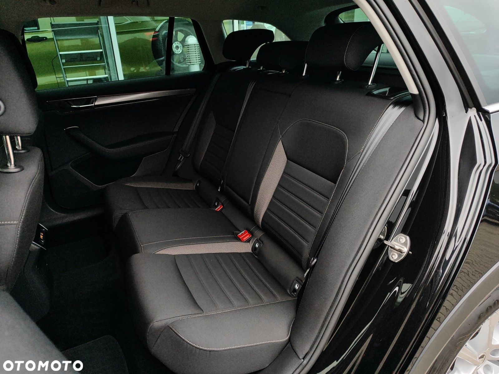 Skoda Superb 2.0 TDI SCR 4x4 Scout DSG - 13