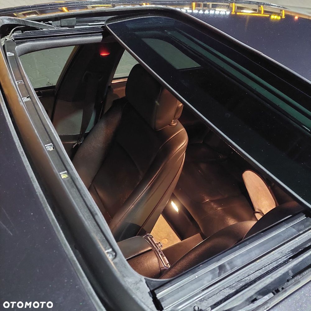 BMW Seria 7 740Li - 39