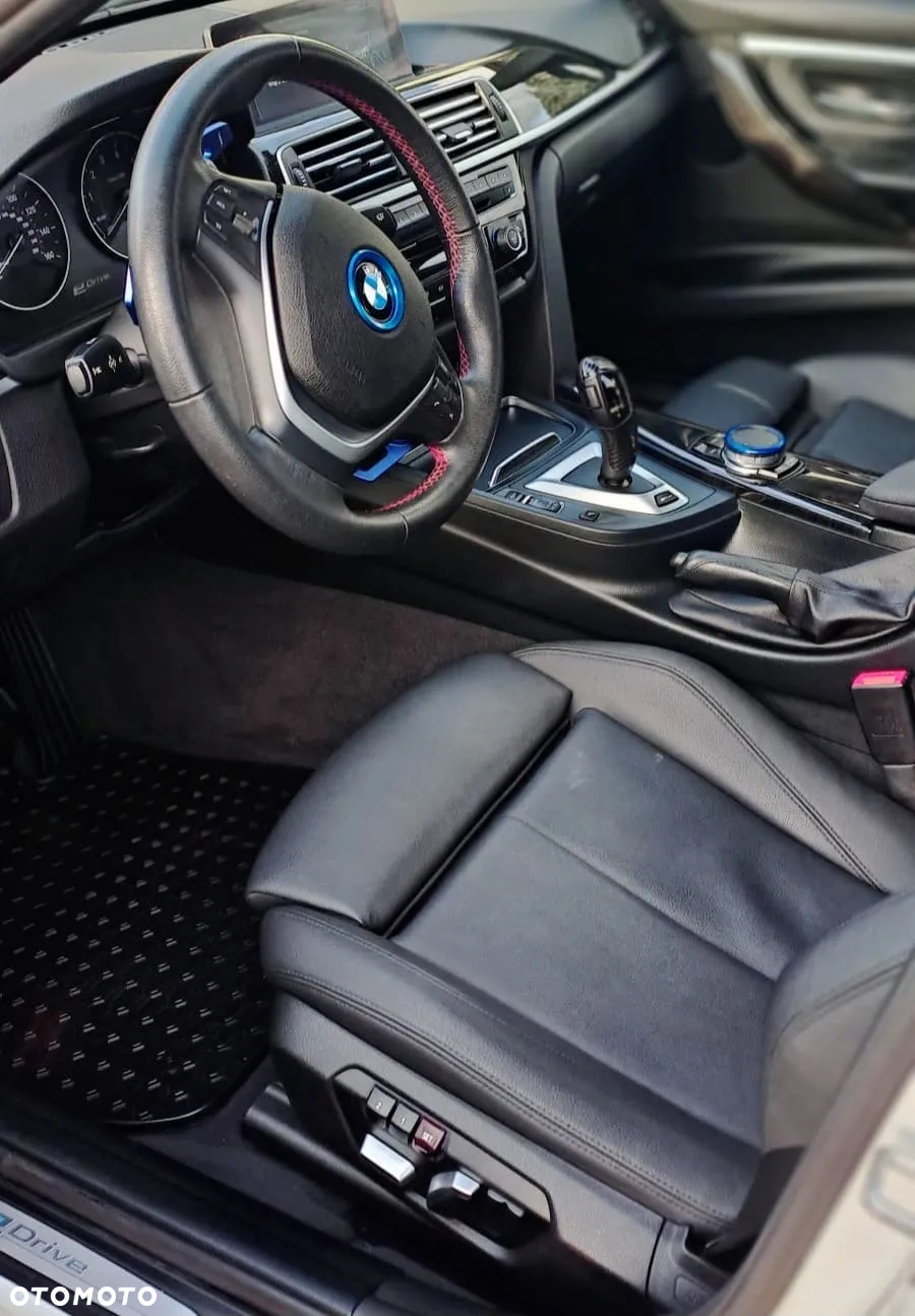 BMW Seria 3 330e iPerformance - 9