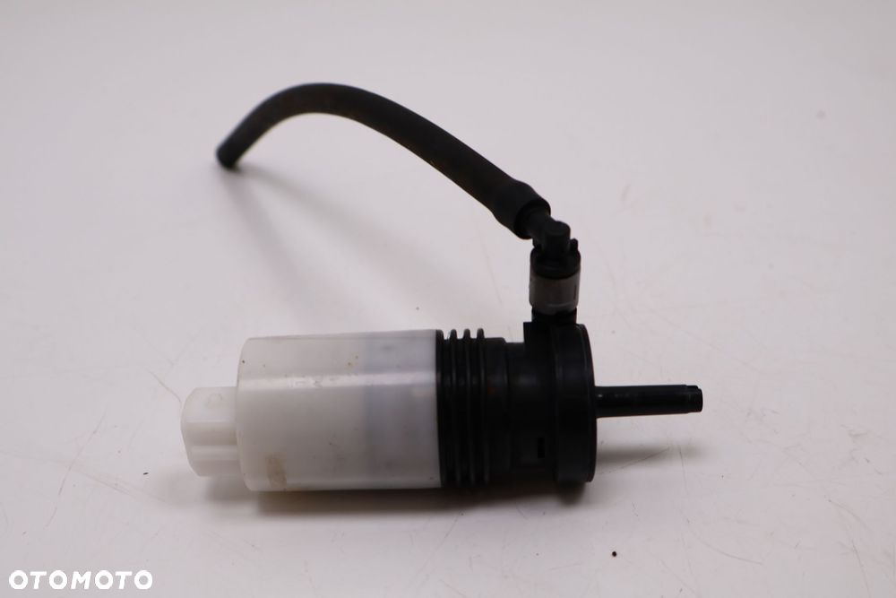 VOLVO XC60 I SILNICZEK SPRYSKIWACZY