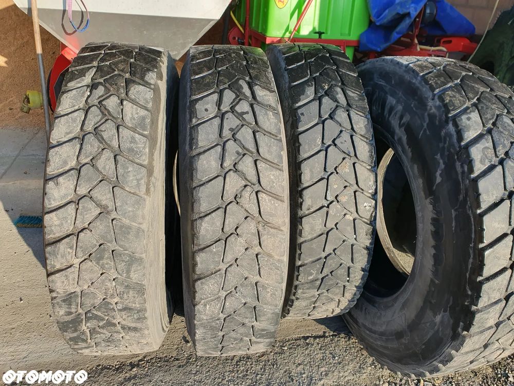 Opona budowlana ciężarowa 13R22.5 315/80R22.5 ładny stan używana