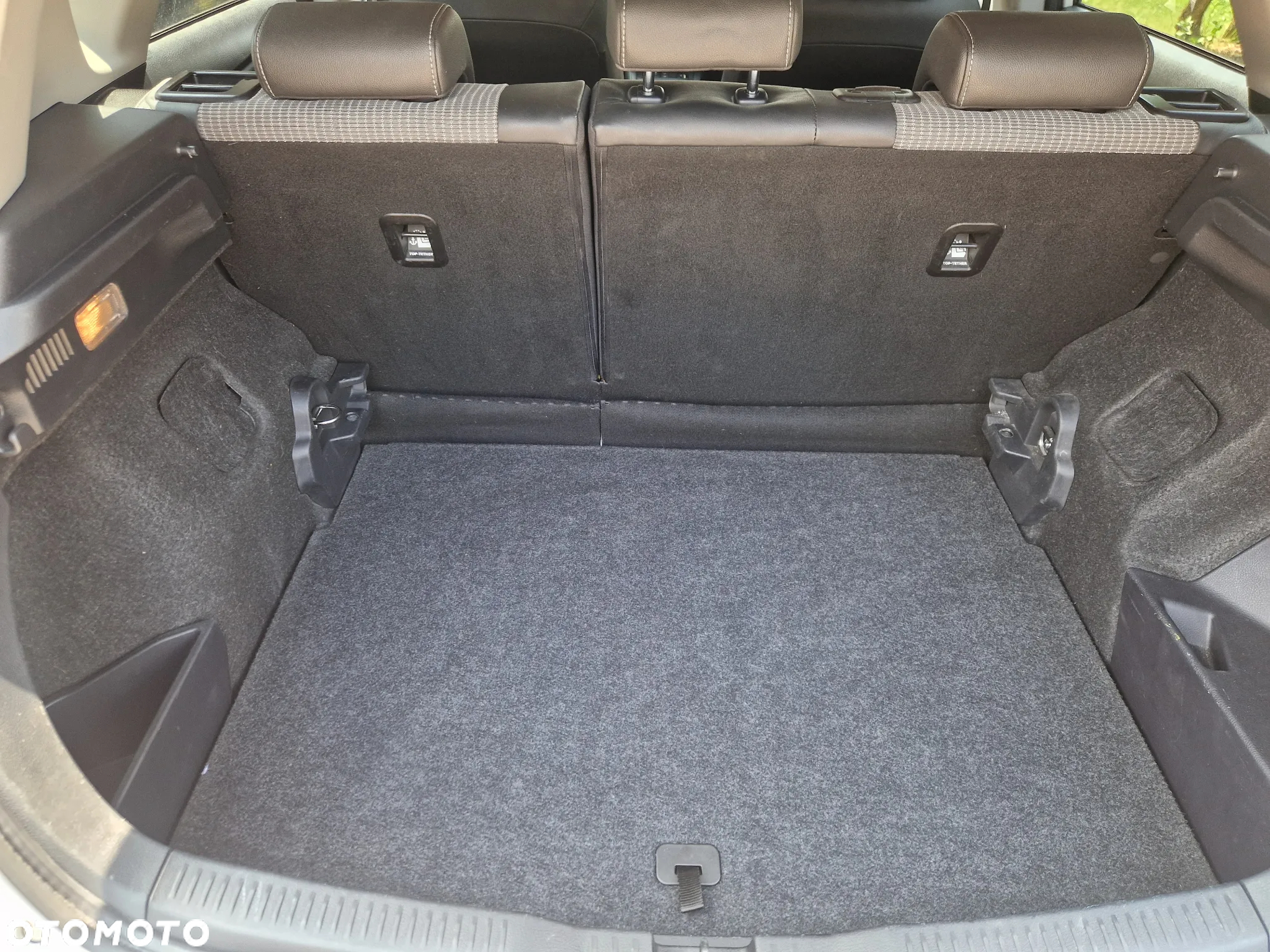 Toyota Auris Hybrid 135 Prestige - 12