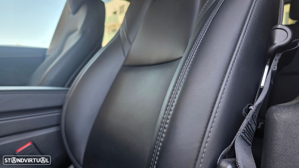 Tesla Model Y Long Range Tração Integral - 13