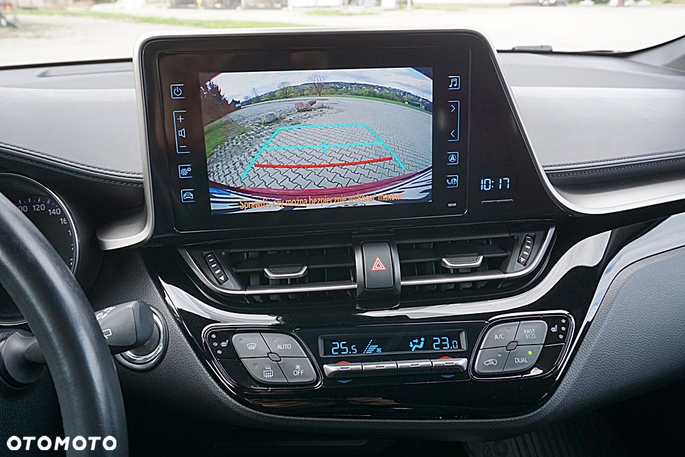 Toyota C-HR 1.2 Turbo Team Deutschland - 30