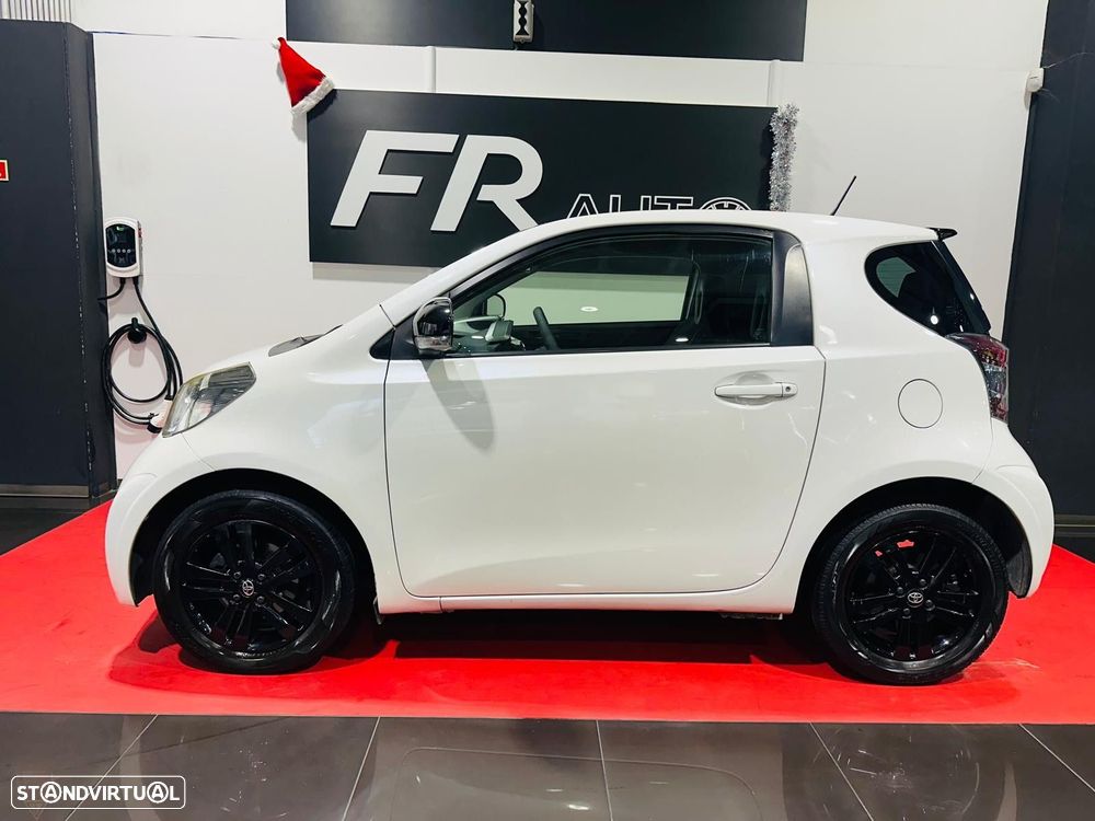 Toyota iQ 1.4 D-4D 2 EP+NAVI+Bluetooth - 4