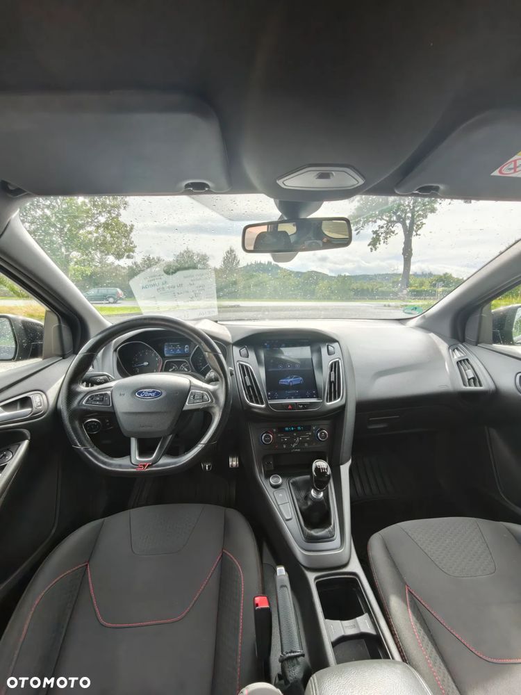 Ford Focus 1.0 EcoBoost Start-Stopp-System ST-LINE - 37