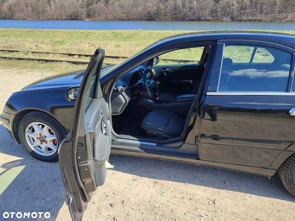 Mercedes-Benz Klasa C 180 Kompressor Classic - 3