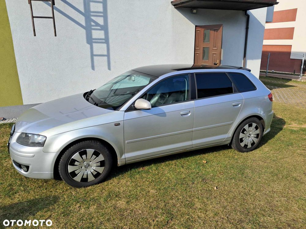 Audi A3 Sportback - 1