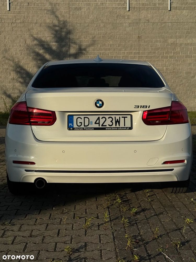 BMW Seria 3 318i Sport Line - 13