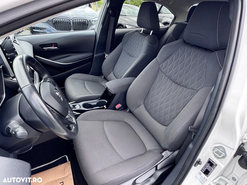 Toyota Corolla 1.8 HSD Dynamic - 16