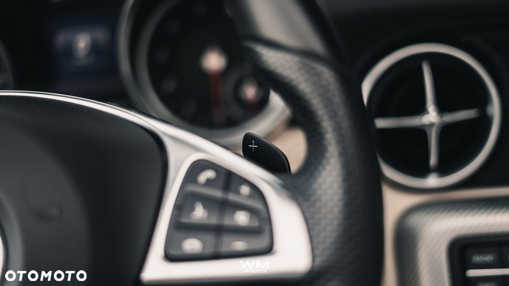 Mercedes-Benz SLC 300 9G-TRONIC - 24