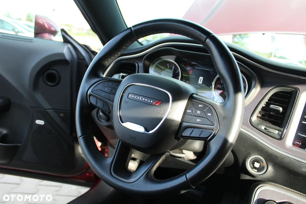 Dodge Challenger - 21