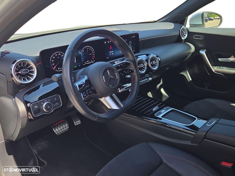 Mercedes-Benz A 250 e 8G-DCT AMG Line - 11