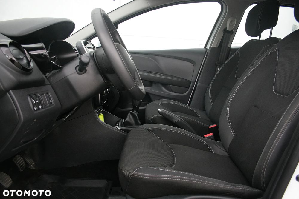Renault Clio - 11