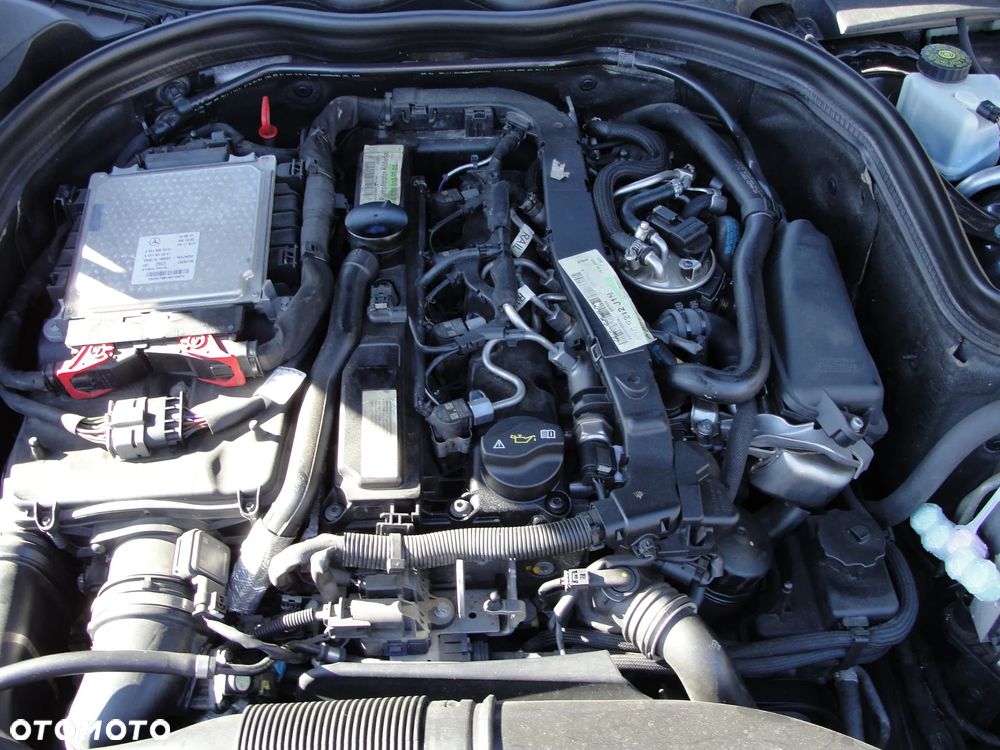 Mercedes-Benz Klasa E 220 CDI BlueEff Avantgarde - 18