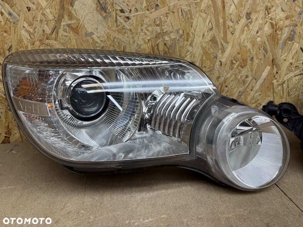 LAMPA LEWA PRAWA KOMPLET XENON SKODA YETI 5L1941015B 5L1941016B - 9