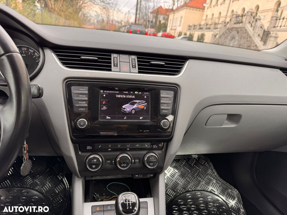 Skoda Octavia 1.6 TDI AMBITION - 9