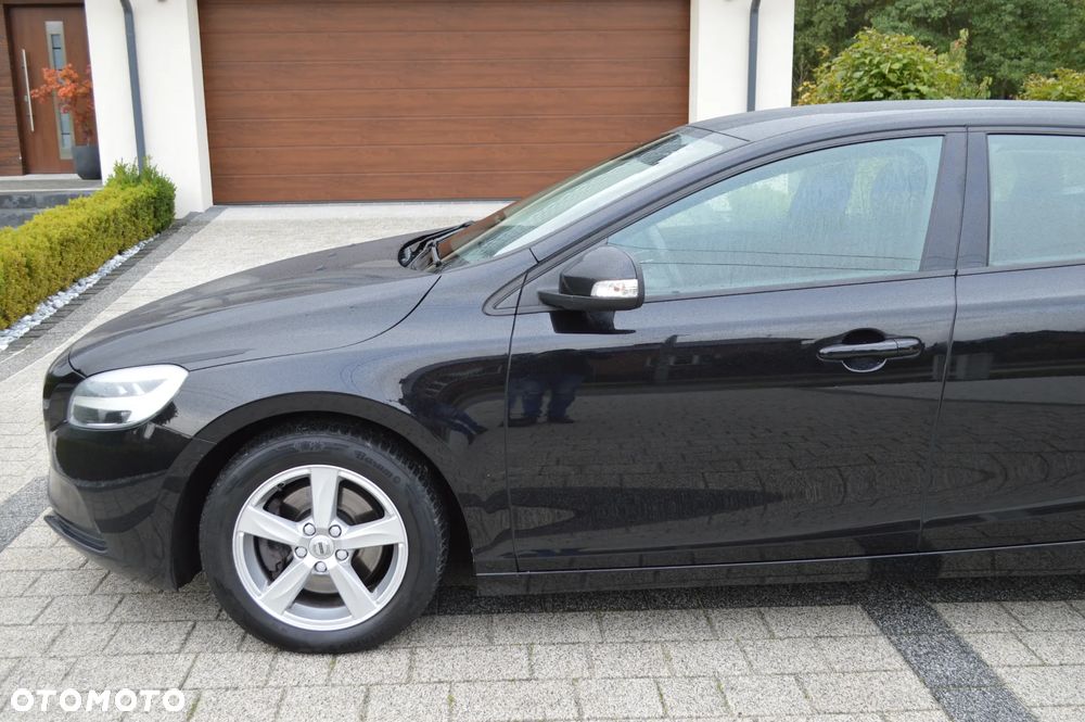 Volvo V40 - 16
