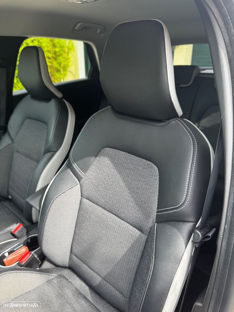 Renault Captur 1.0 TCe Exclusive - 2