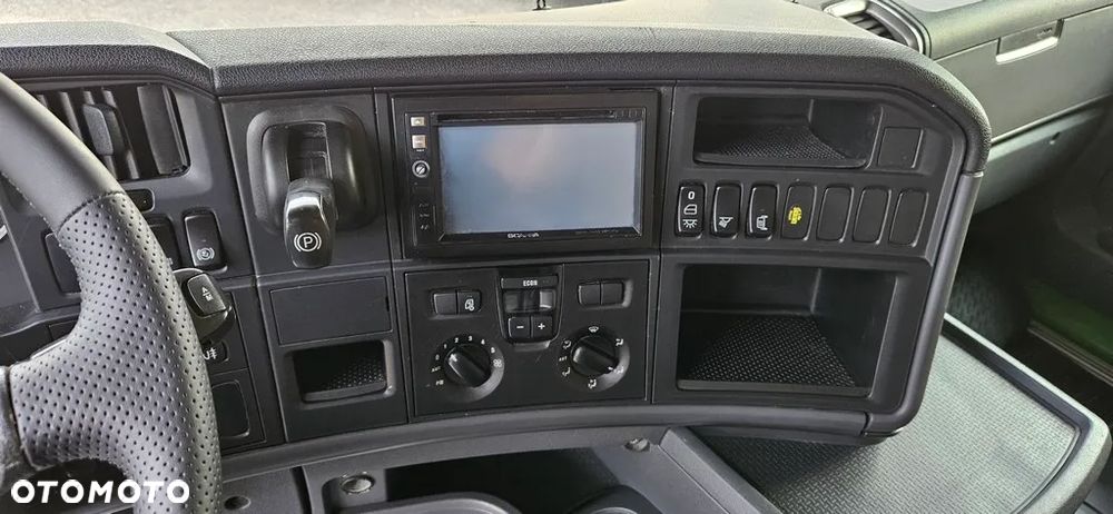 Scania G360 / KONTENER 8,5 M / ROLETA / OPONY 80% / AUTOMAT - 16