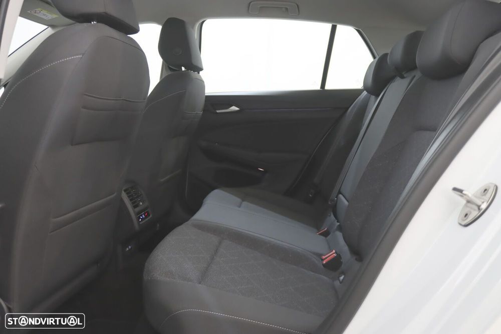 VW Golf 2.0 TDI Conceptline - 8