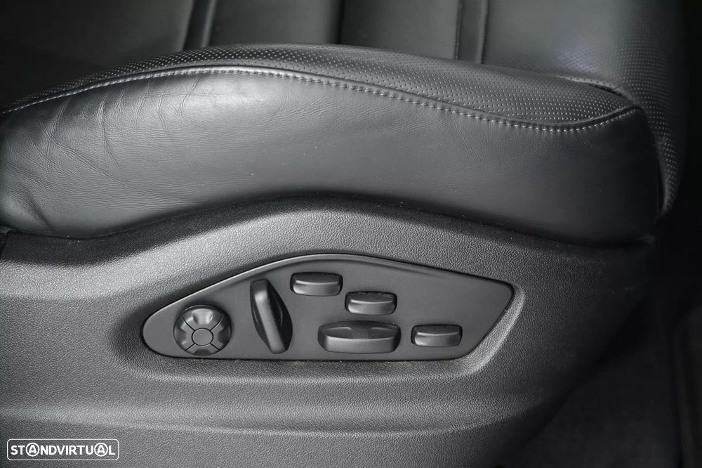 Porsche Cayenne - 34