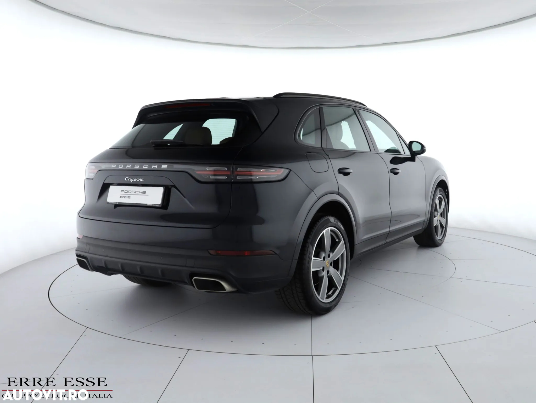 Porsche Cayenne - 35