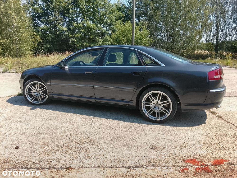 Audi A8 - 6