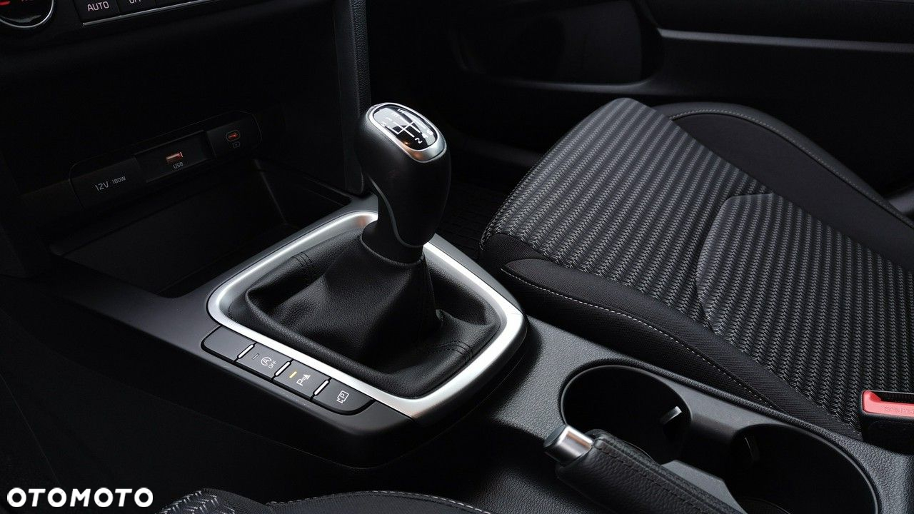 Kia Ceed - 13