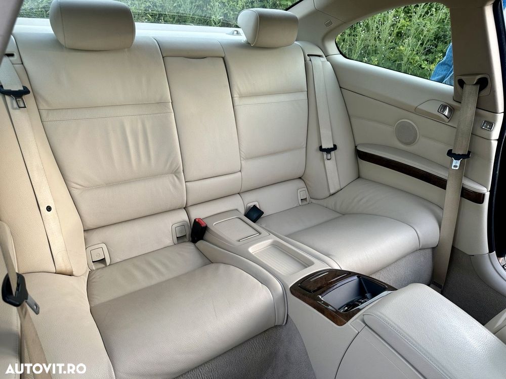BMW Seria 3 320i Aut. - 11