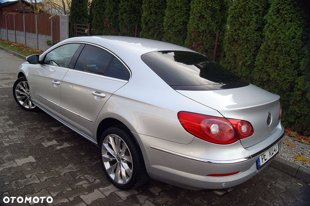 Volkswagen Passat CC - 11