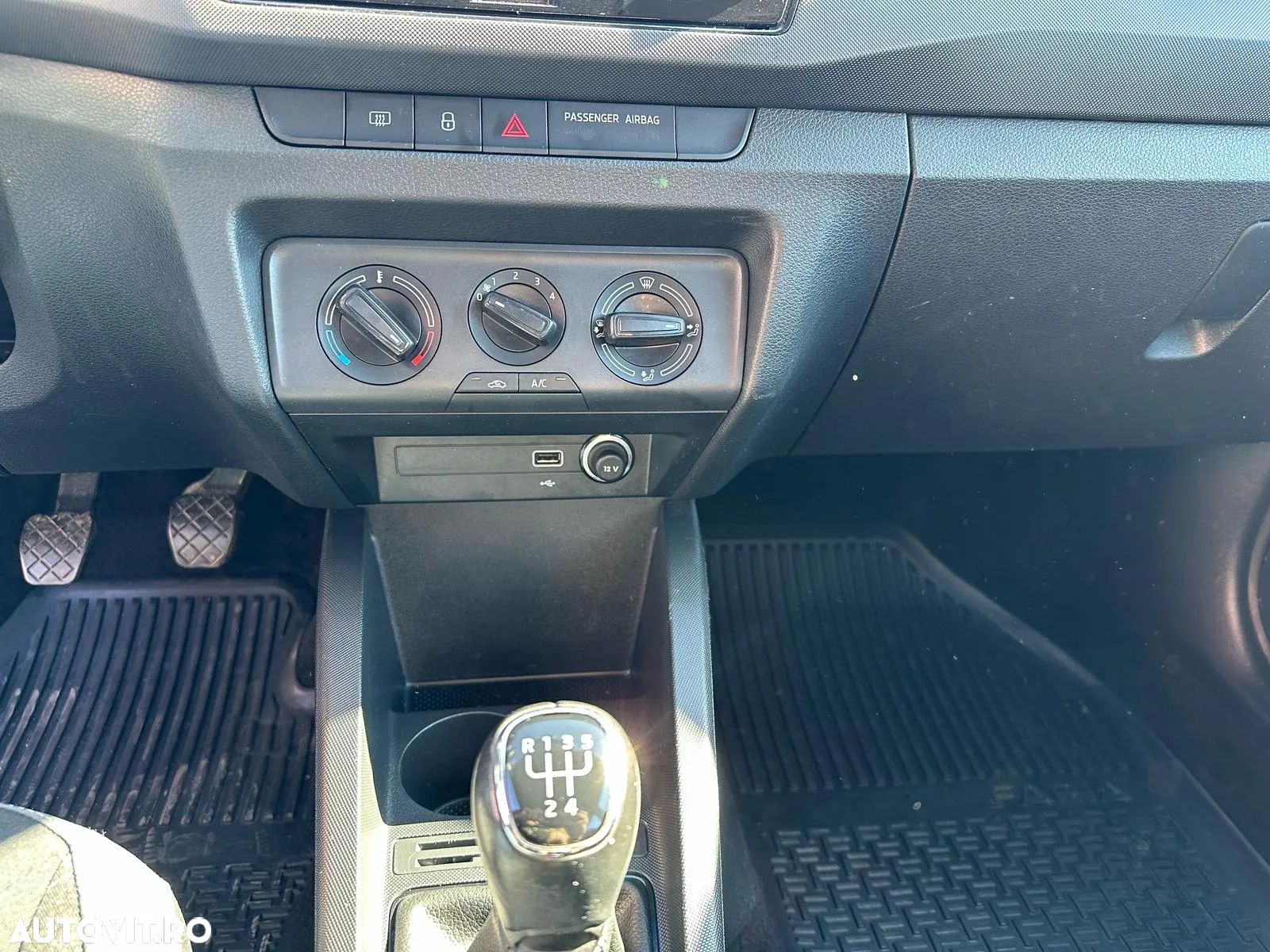 Skoda Fabia 1.0 TSI Ambition - 10
