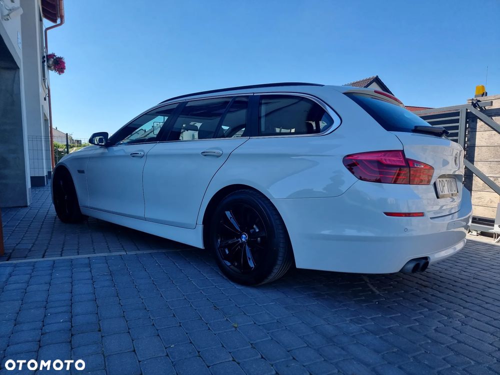 BMW Seria 5 520i Touring Sport-Aut - 15