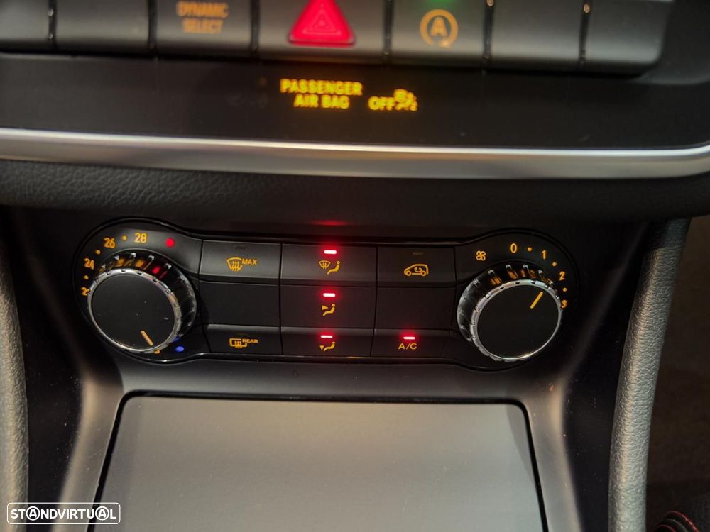 Mercedes-Benz GLA 180 d 7G-DCT AMG Line - 26
