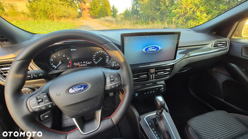 Ford Focus 1.0 EcoBoost Hybrid ST-LINE - 9
