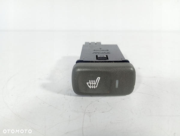 Volvo V40 95-04 WŁĄCZNIK PRZEŁĄCZNIK PRZYCISK OGRZEWANIA SIEDZEŃ 30862856