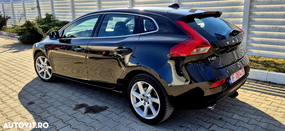Volvo V40 D4 VEA Momentum - 3