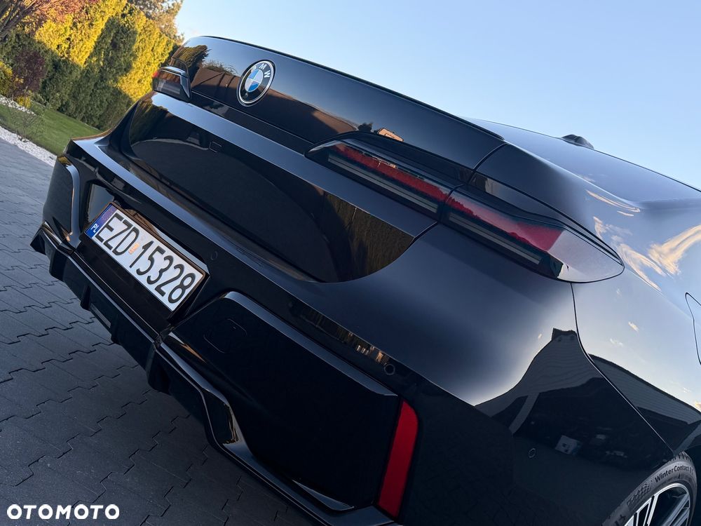 BMW Seria 7 740d xDrive mHEV sport - 38