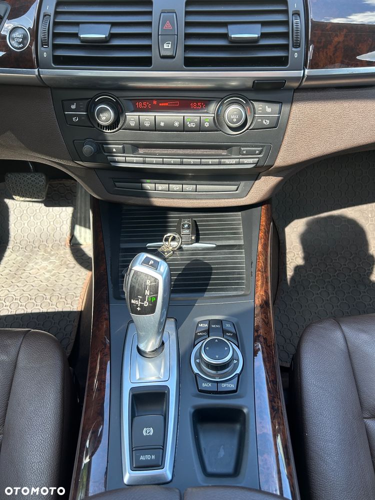 BMW X5 3.5i xDrive - 8