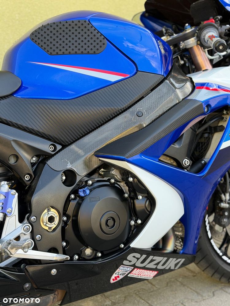 Suzuki GSX-R - 15