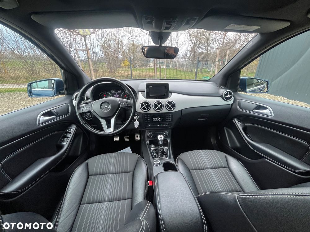 Mercedes-Benz Klasa B 180 (BlueEFFICIENCY) - 28