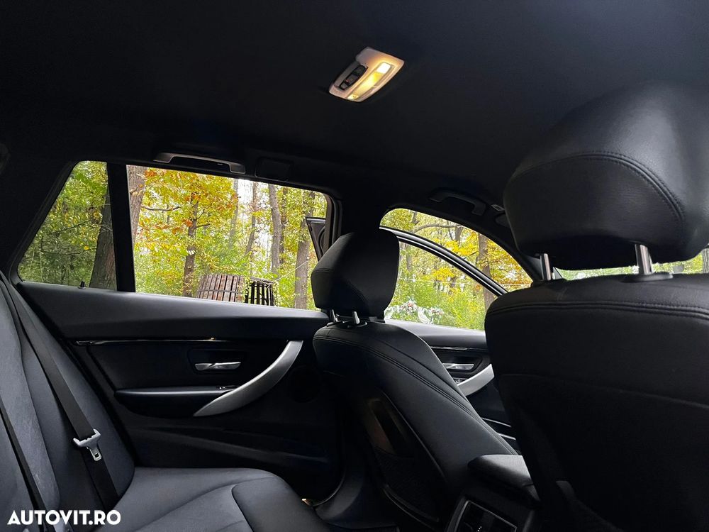 BMW Seria 3 318d Touring Aut. Sport Line - 24