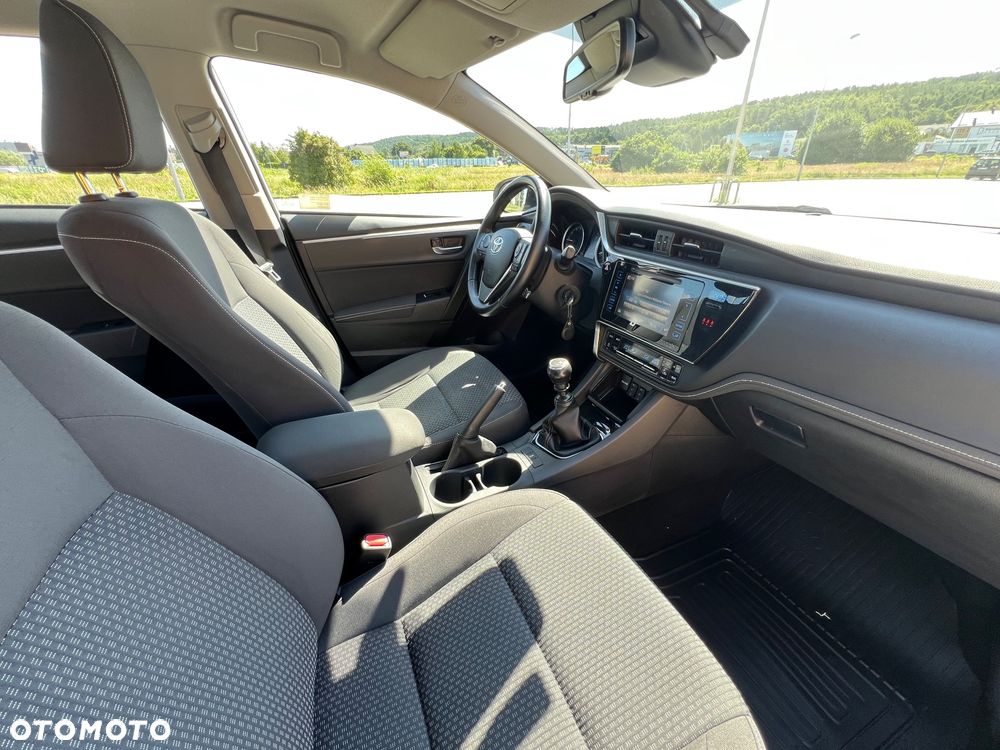 Toyota Corolla 1.6 Prestige - 22