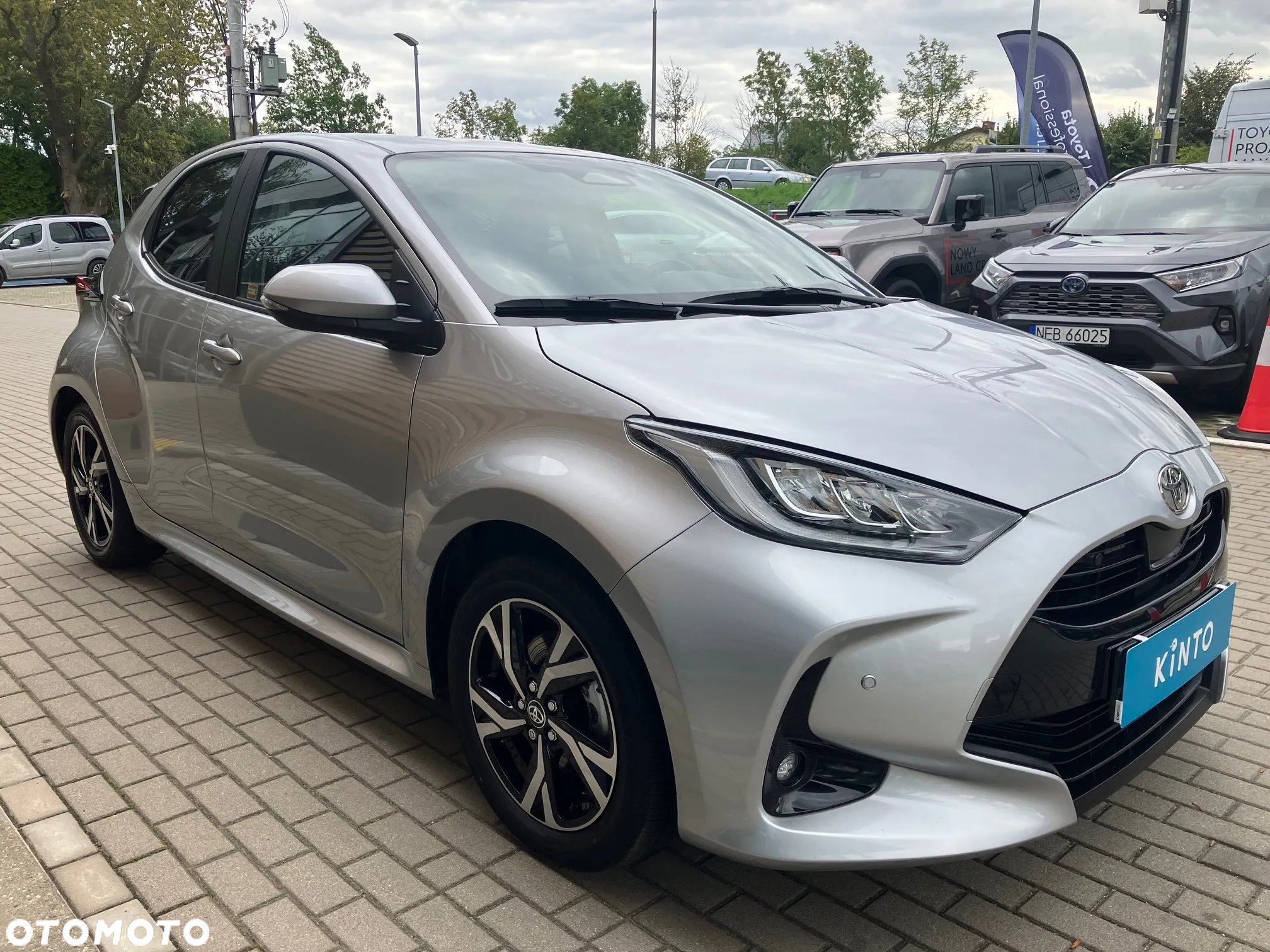 Toyota Yaris Hybrid 1.5 Style - 11