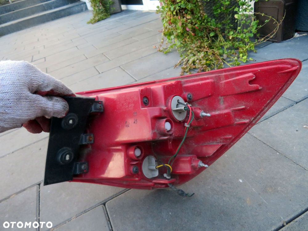 LAMPA TYLNA LEWA CEED II KOMBI 92401-A2300 KIA 2012-2015 - 5